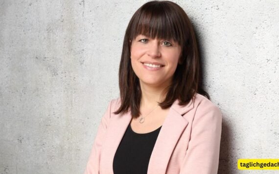 Julia Reuschenbach: Alter, Karriere, Studium und Privatleben