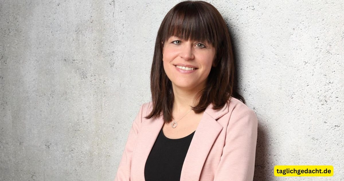 Julia Reuschenbach: Alter, Karriere, Studium und Privatleben